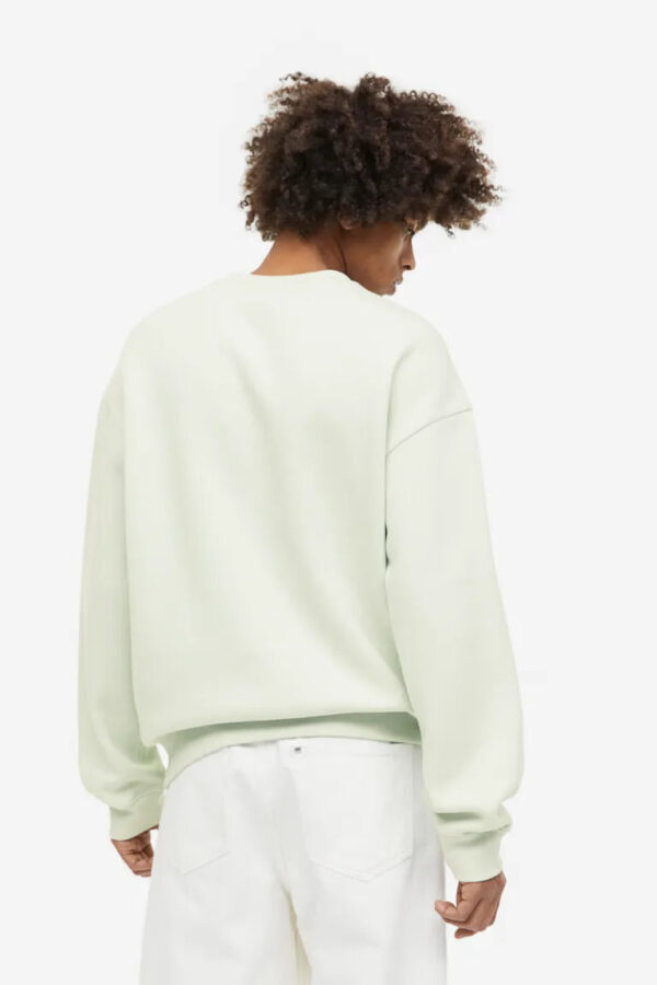 ⁦Loose Fit Sweatshirt⁩ - الصورة ⁦2⁩